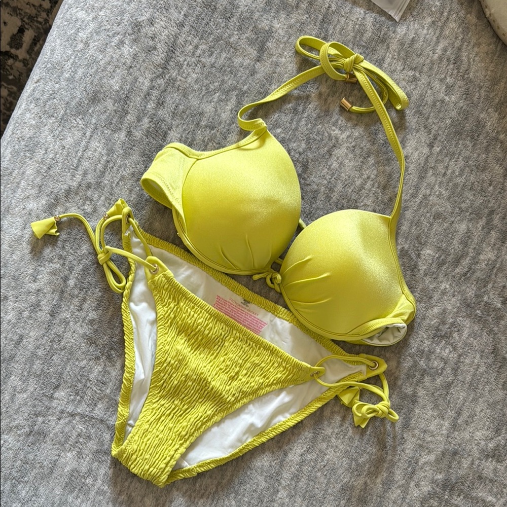 Victoria’s Secret Bikini Set